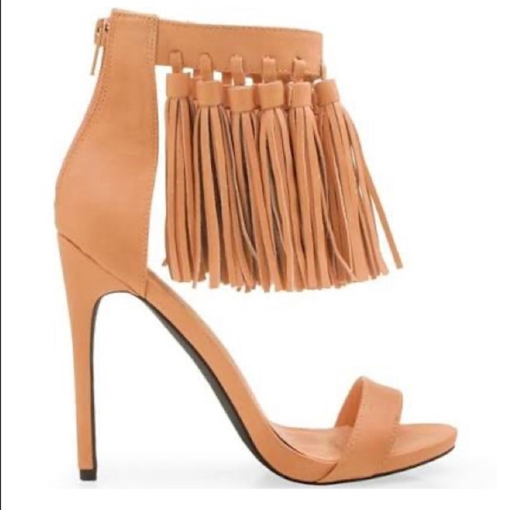 Heels - Picture 7 of 7